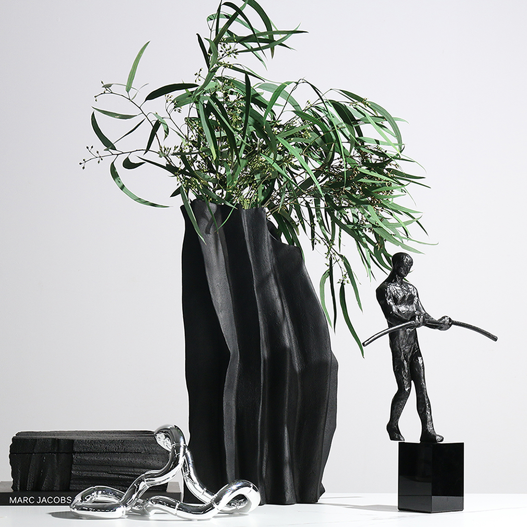 Black Cerami Vase Abstract Tabletop Minimaliste Art Creative - Image 2