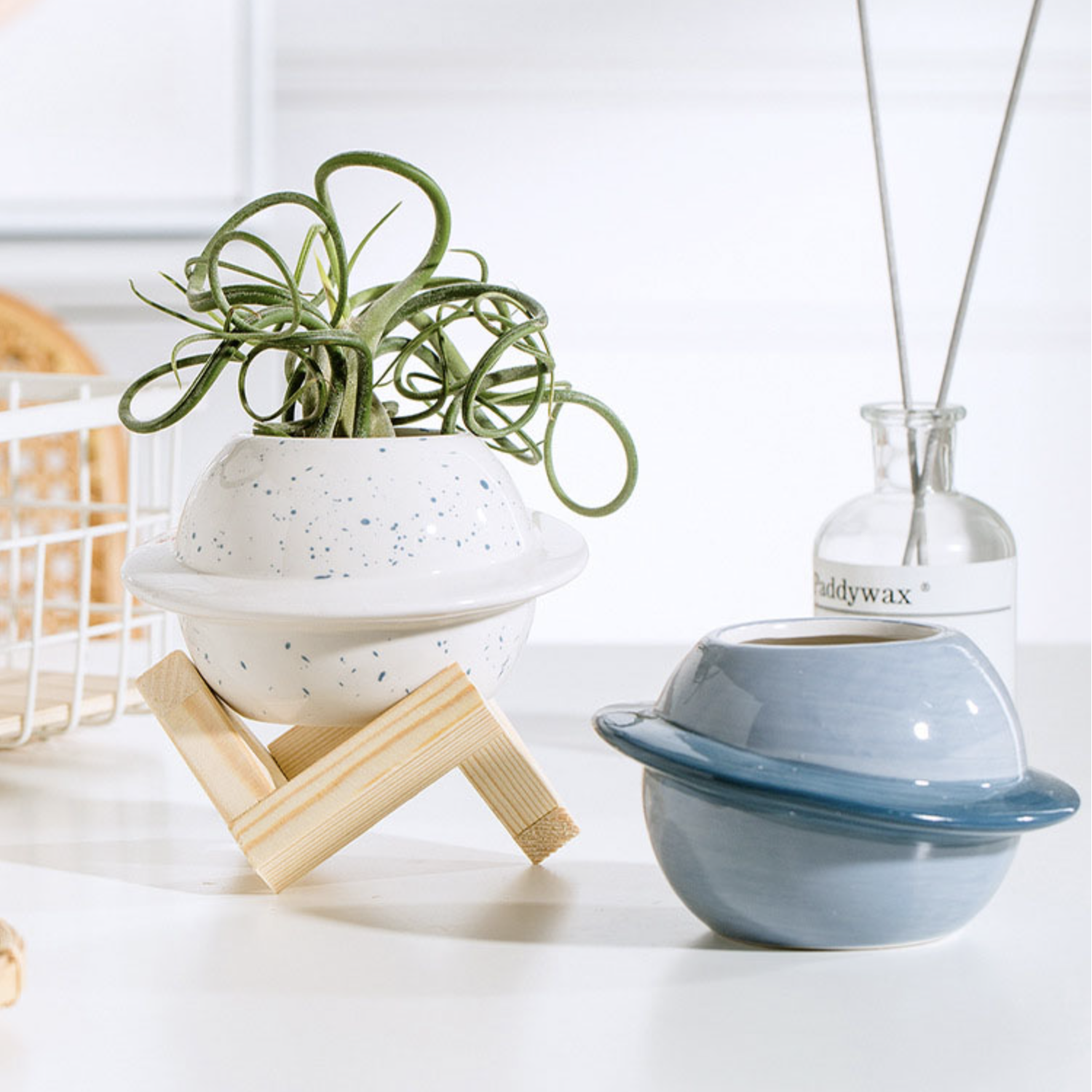 Ceramic Planet Shaped Flowerpots Balcony Decoration - Image 3